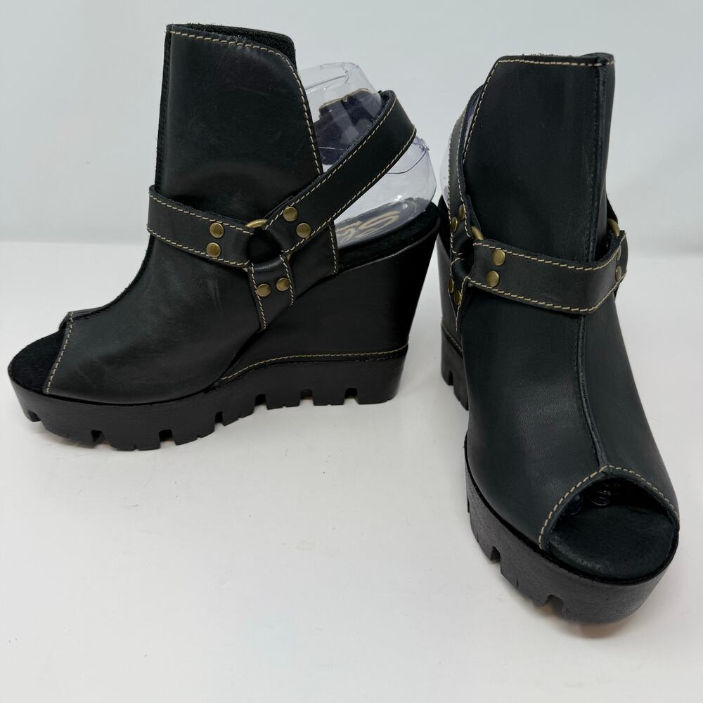 Sbicca Rayanne Wedge Ankle Booties Women's 9M Black Sandals Luxury EUC - Picture 13 of 16